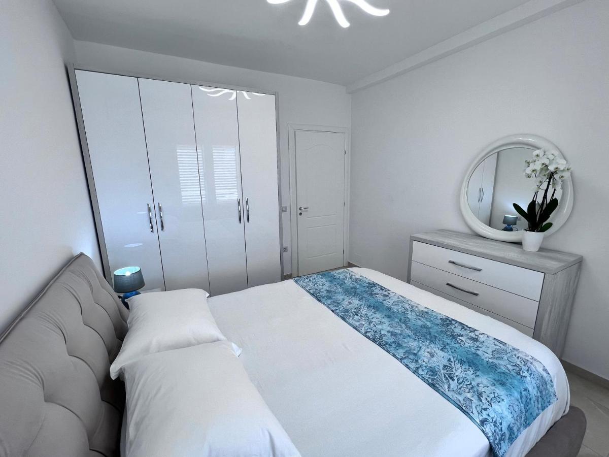 White Luxury Lägenhet Shkodër Exteriör bild