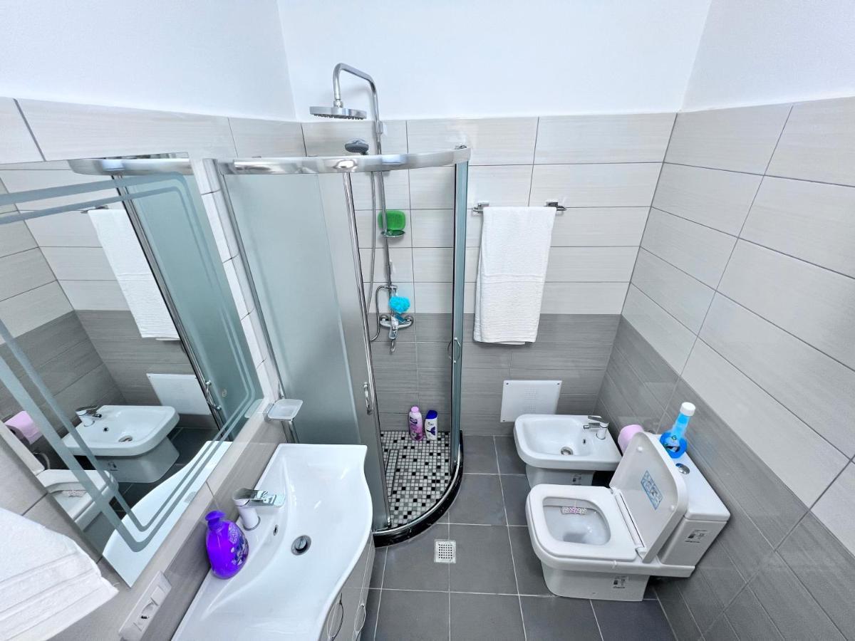 White Luxury Lägenhet Shkodër Exteriör bild