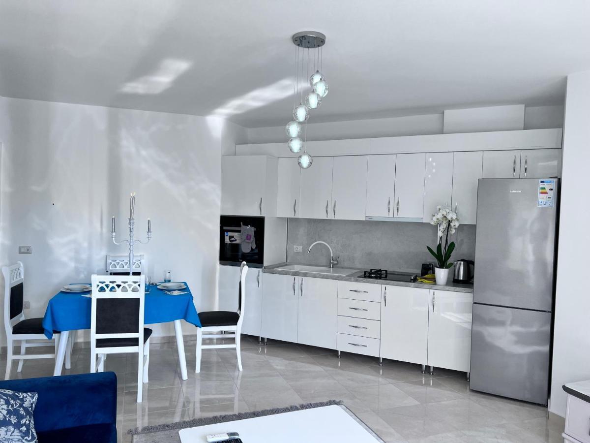 White Luxury Lägenhet Shkodër Exteriör bild