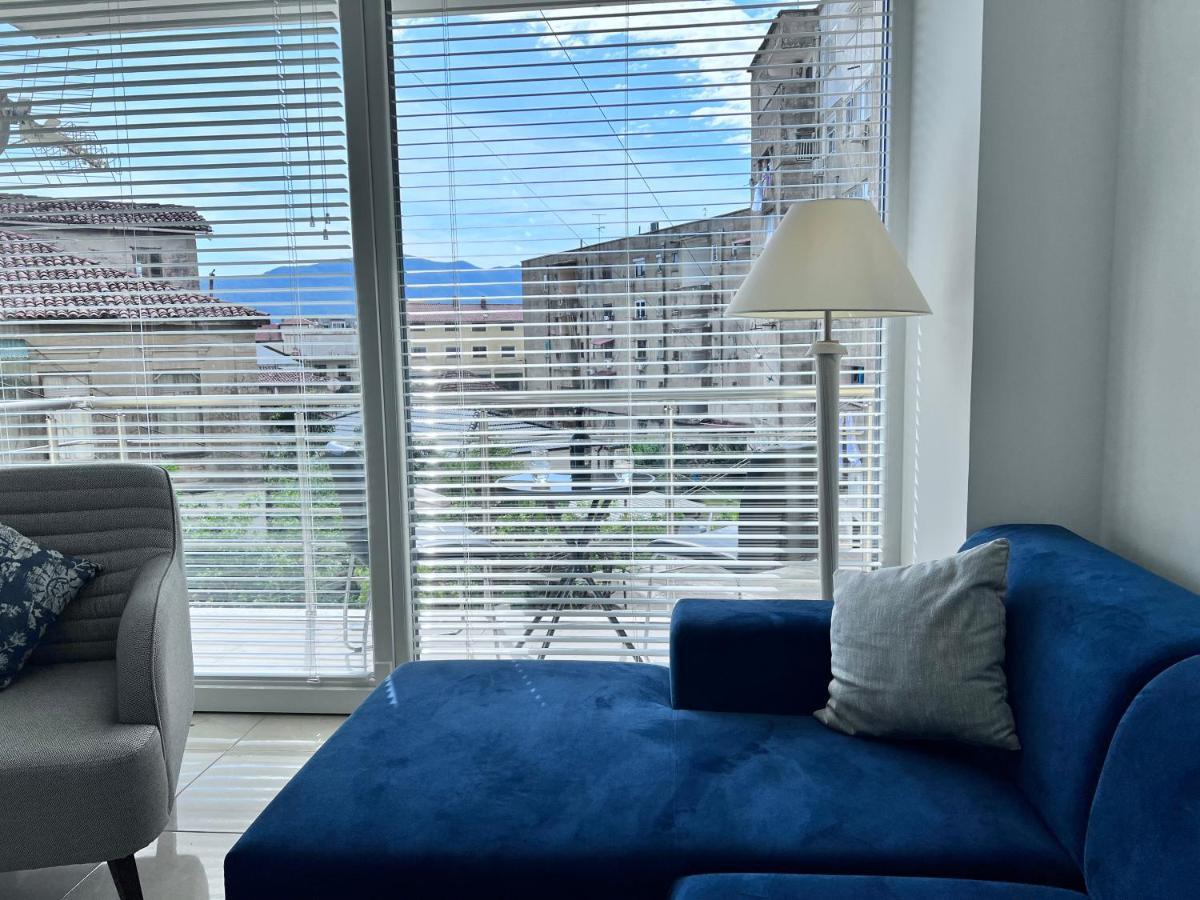 White Luxury Lägenhet Shkodër Exteriör bild